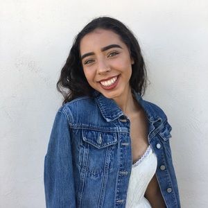 Meet your Posher, Mia